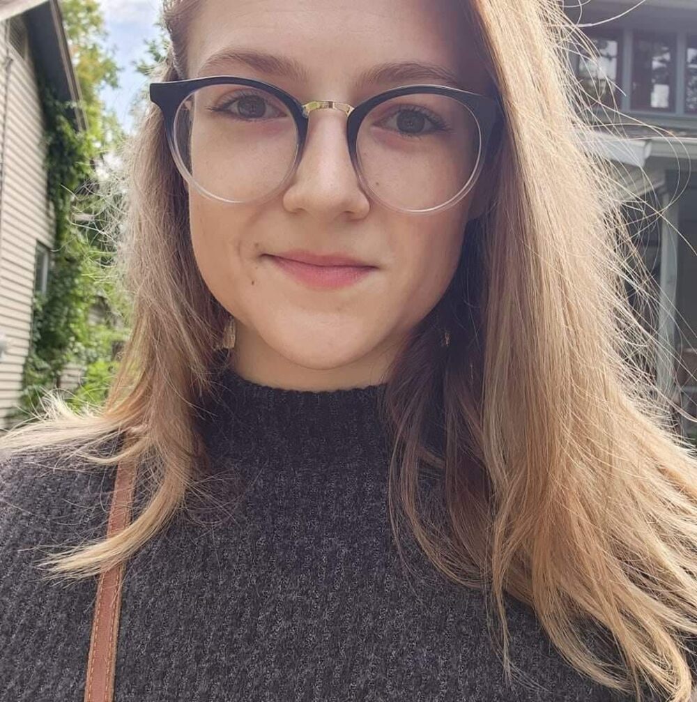 Meet your Posher, Addison